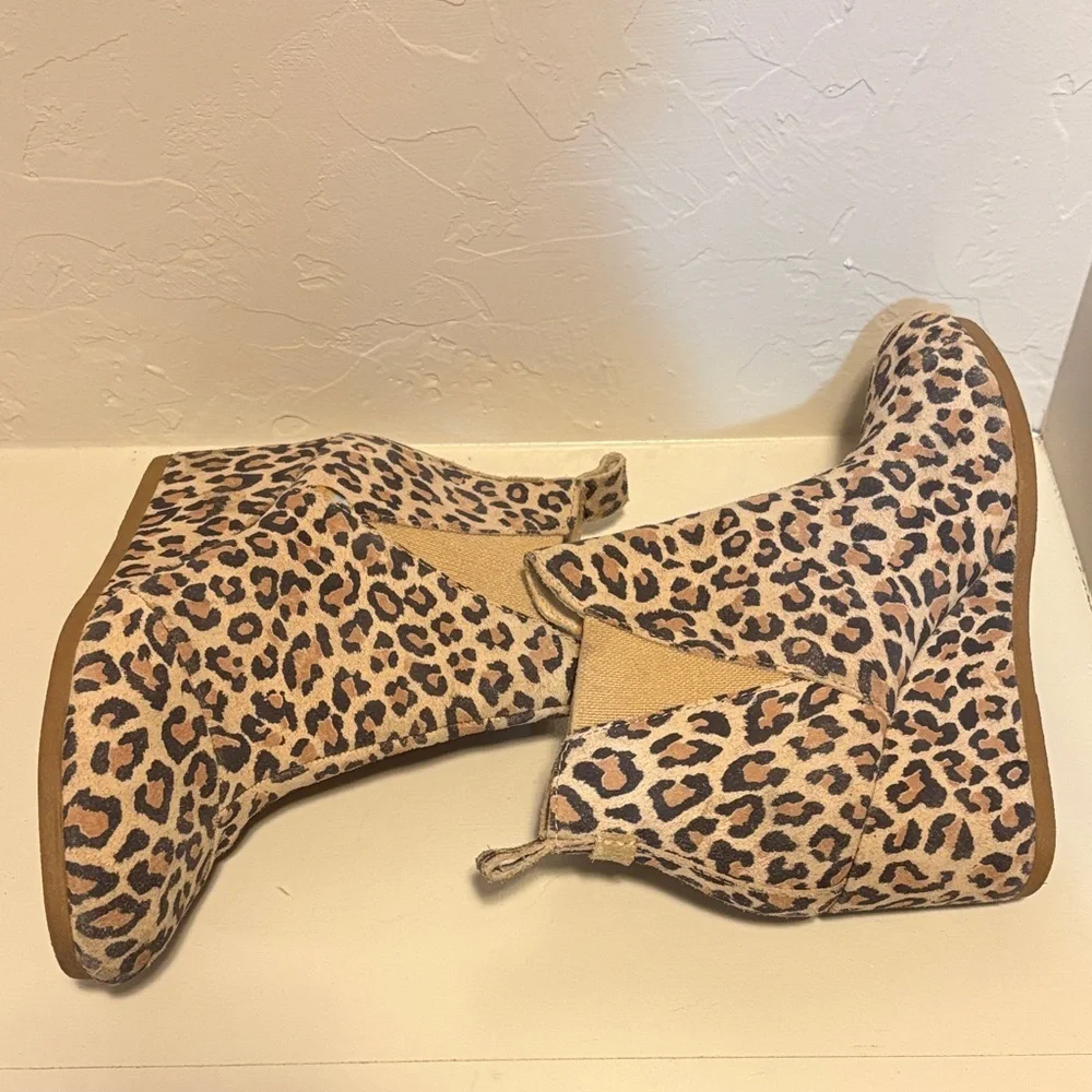 Toms Leopard Print Ankle Booties